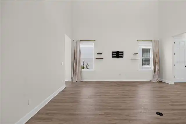 Listing Photo 7