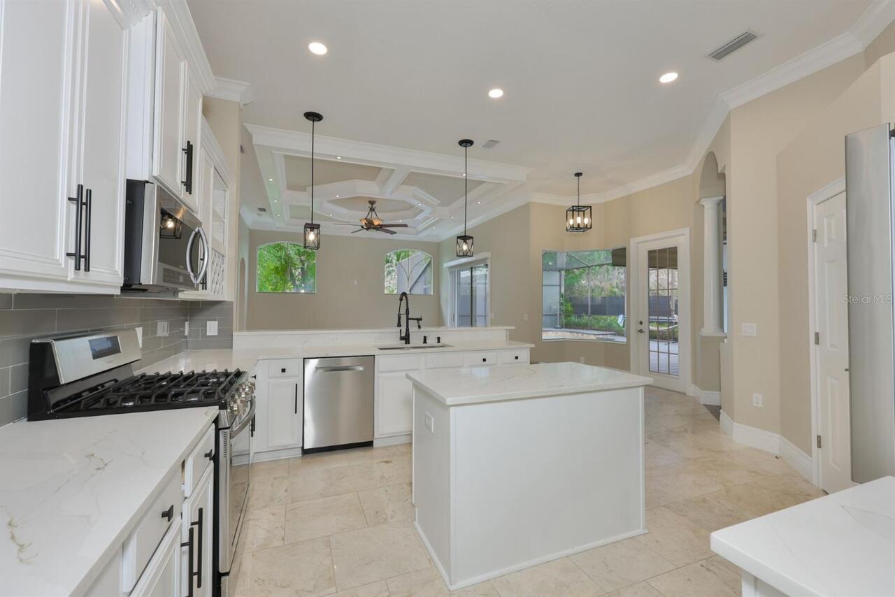 Listing Photo 14