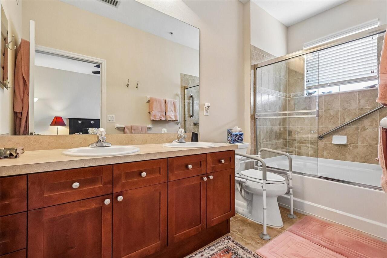 Listing Photo 8