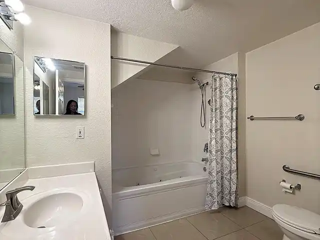 Listing Photo 8