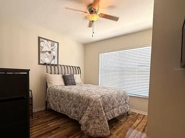 Listing Photo 10