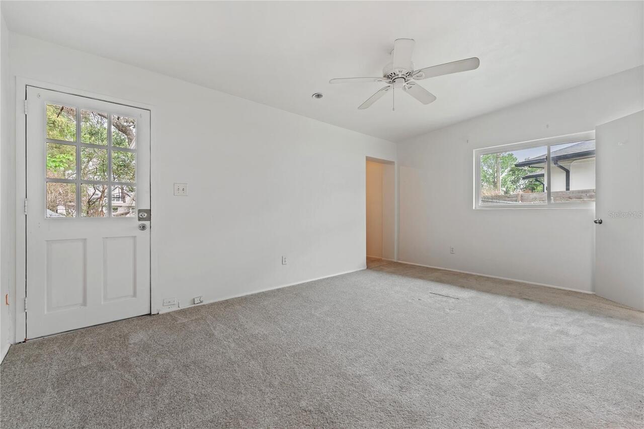 Listing Photo 11