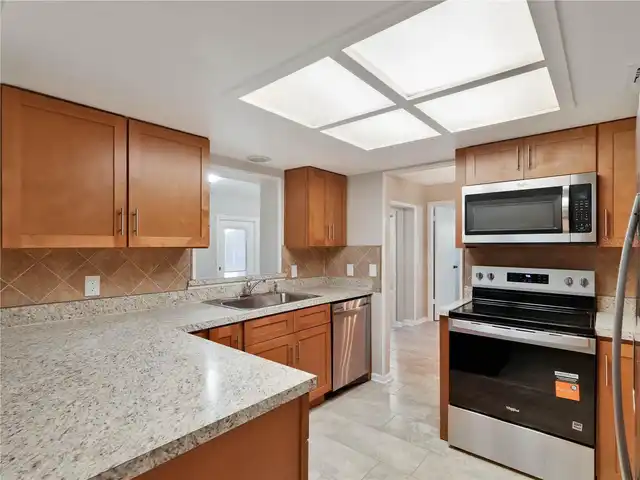 Listing Photo 10