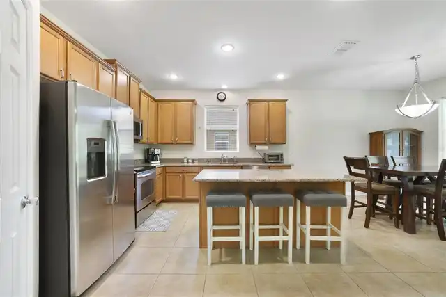 Listing Photo 9