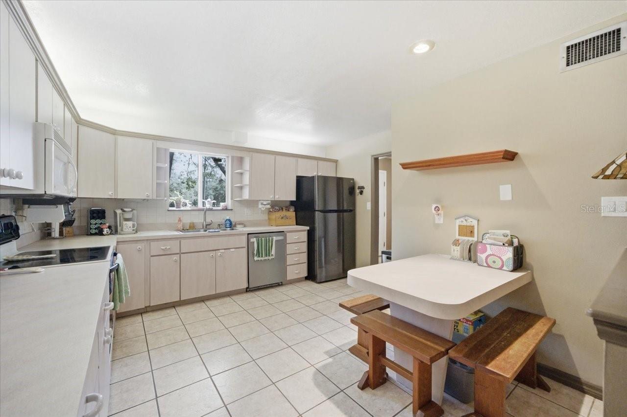 Listing Photo 15