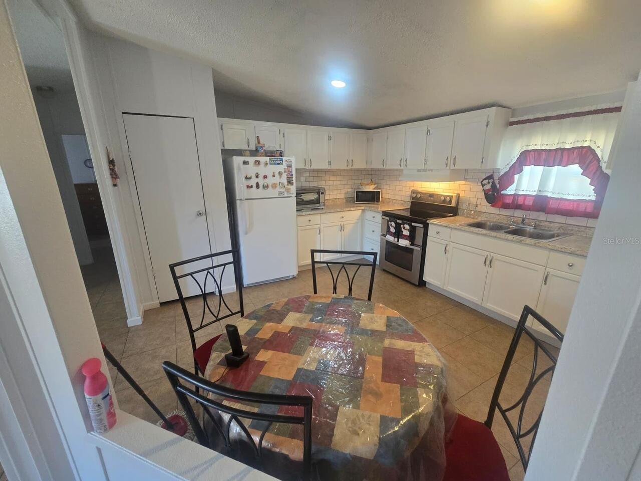 Listing Photo 17