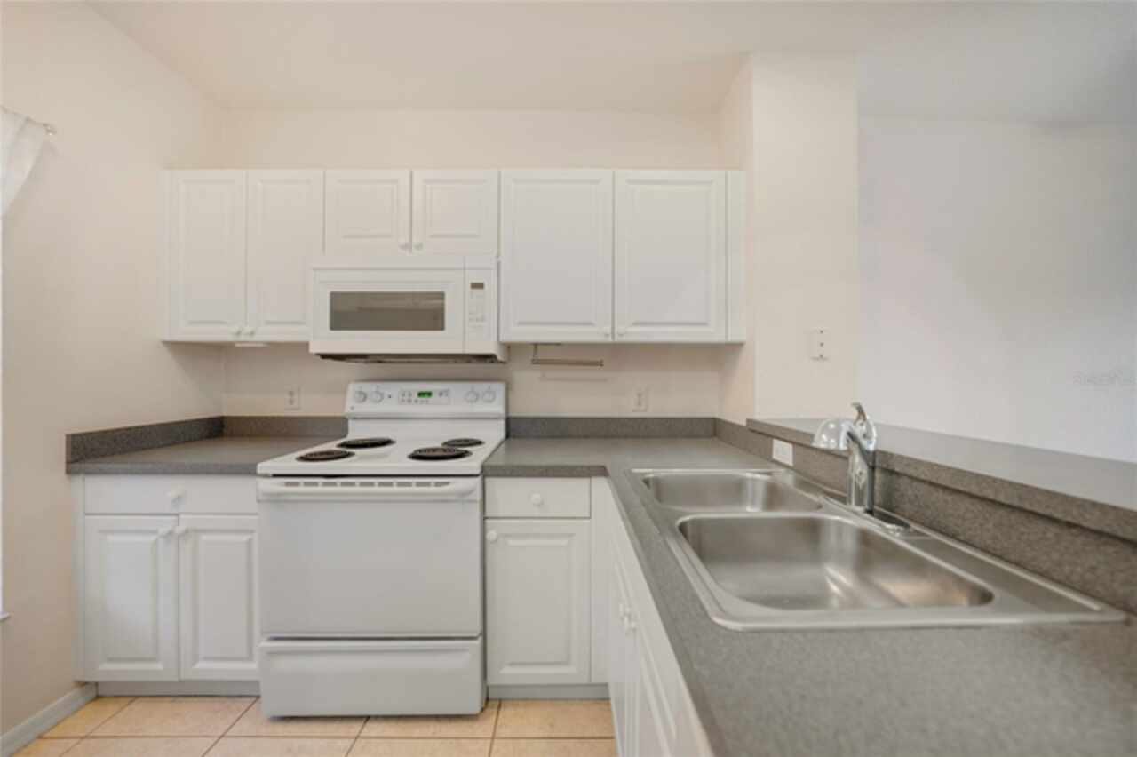 Listing Photo 9
