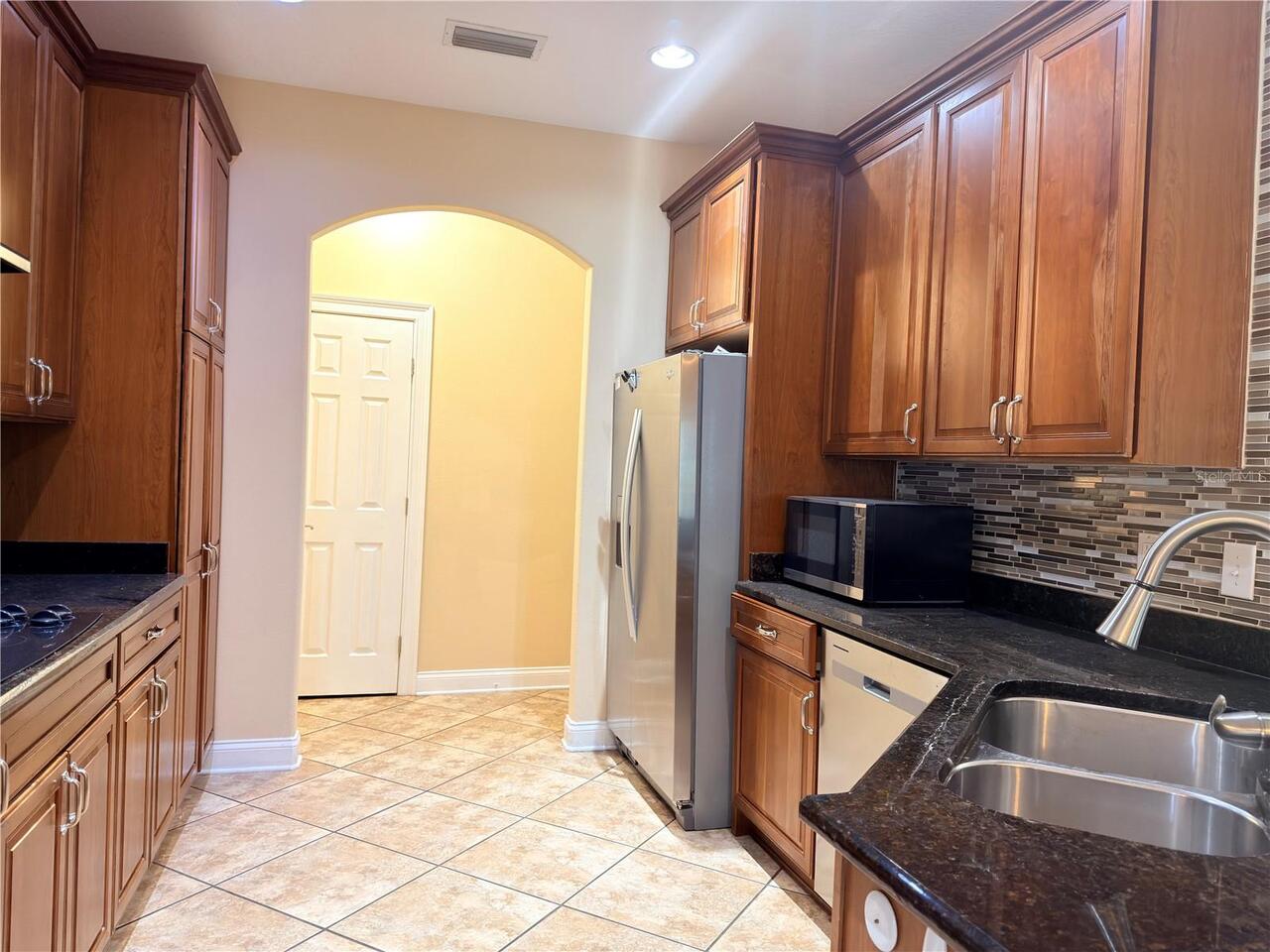 Listing Photo 11