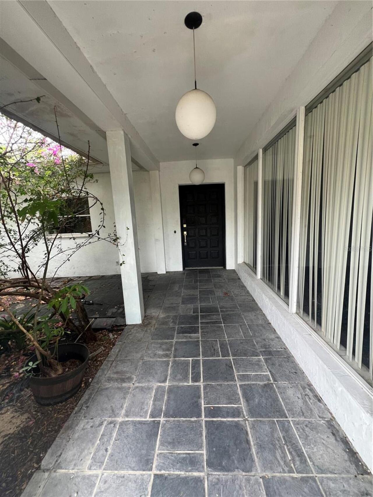 Listing Photo 11