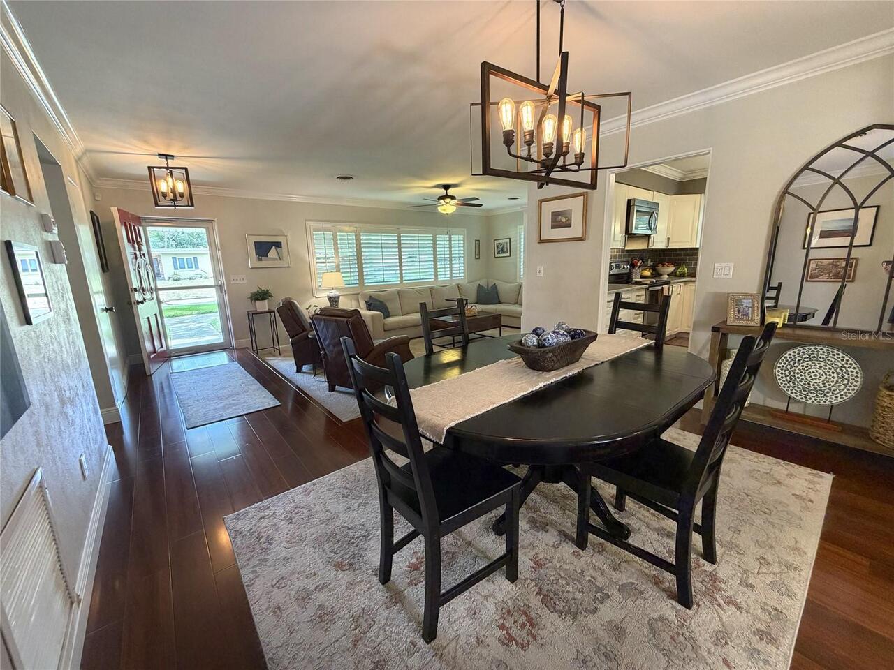 Listing Photo 8