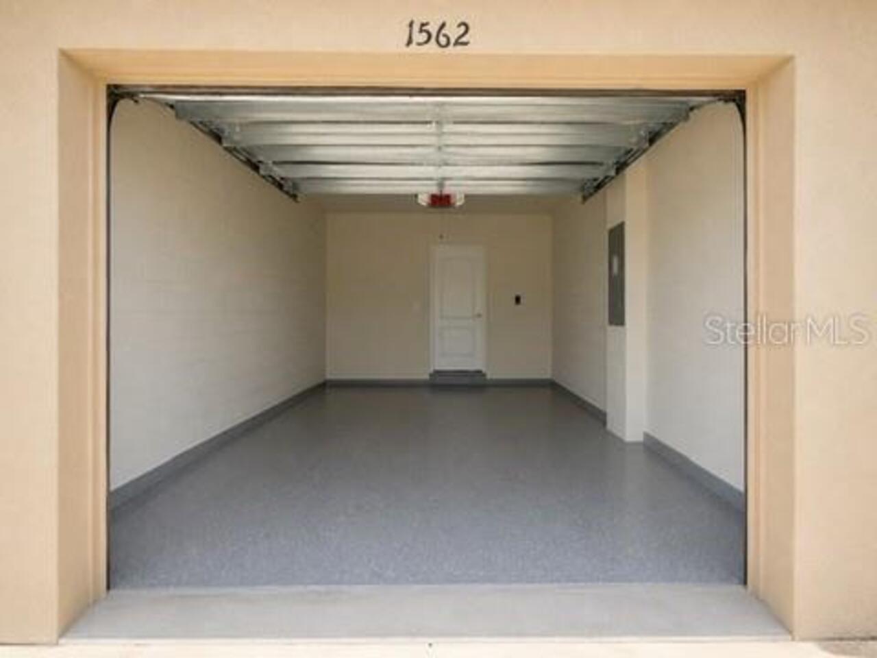 Listing Photo 12