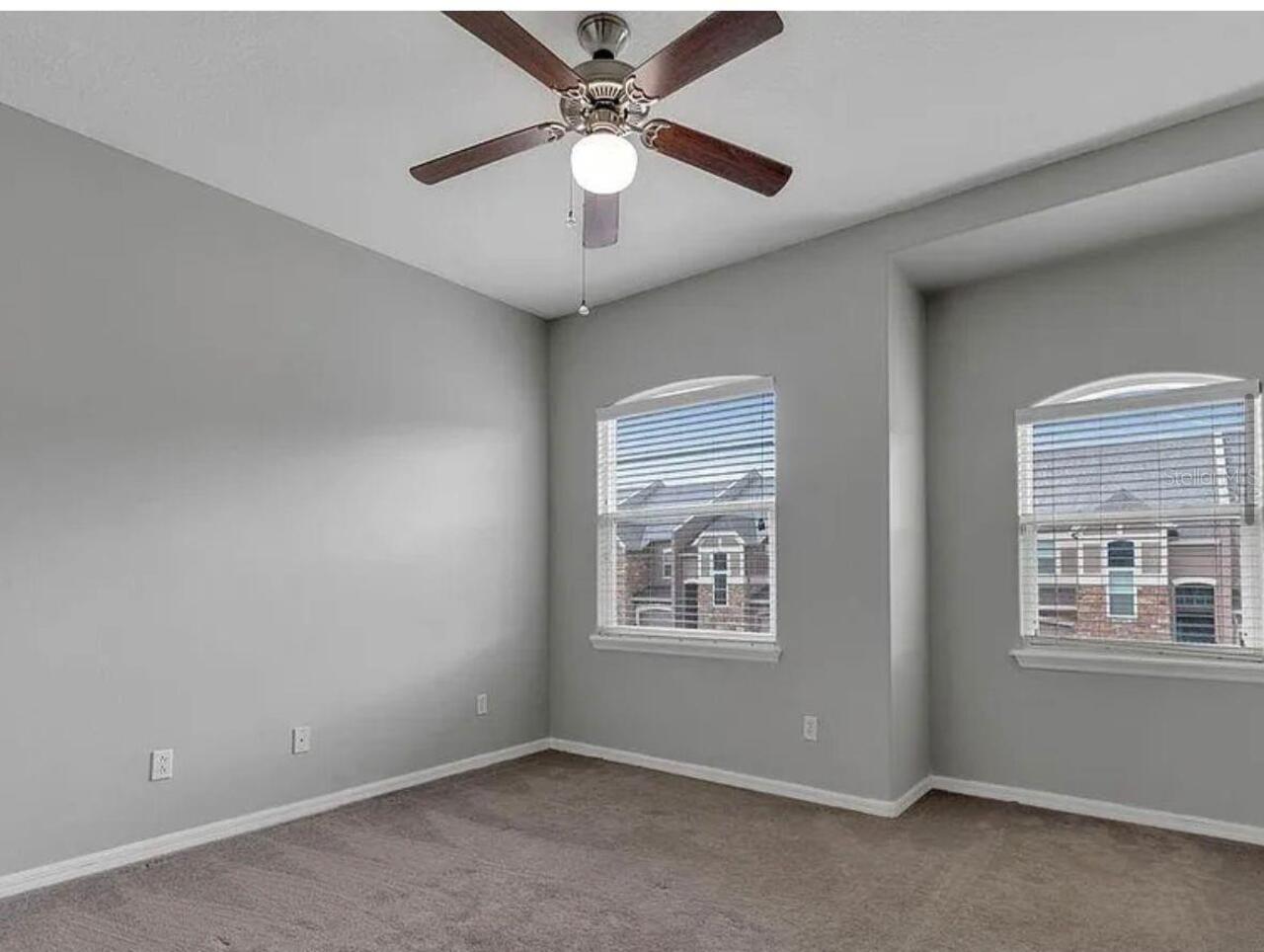 Listing Photo 12