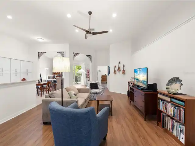 Listing Photo 9