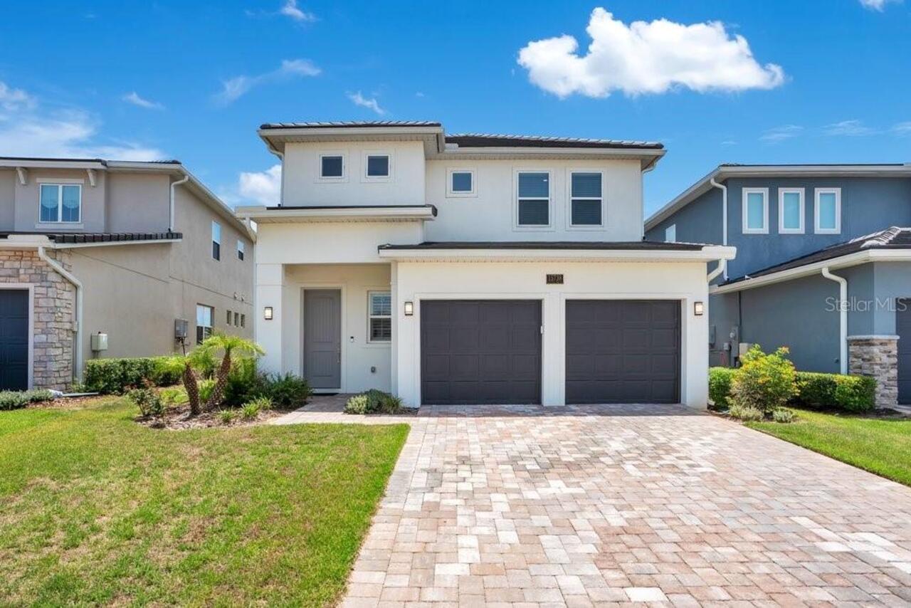 BELLA COLLINA Real Estate