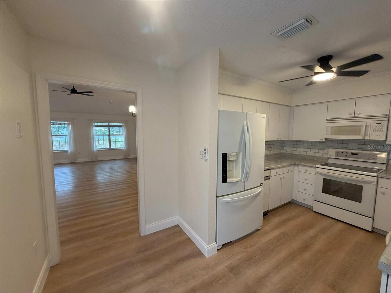 Listing Photo 14