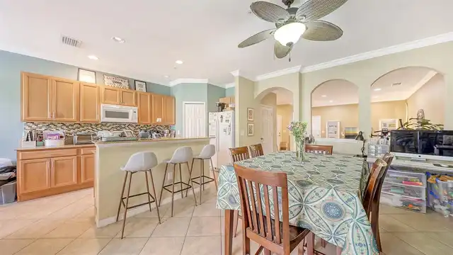Listing Photo 14