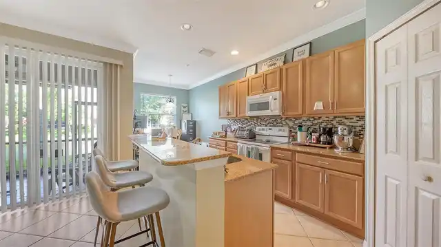 Listing Photo 17