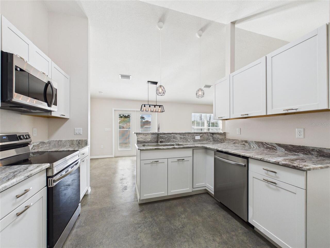 Listing Photo 7