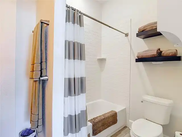 Listing Photo 42