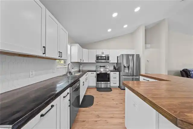 Listing Photo 22