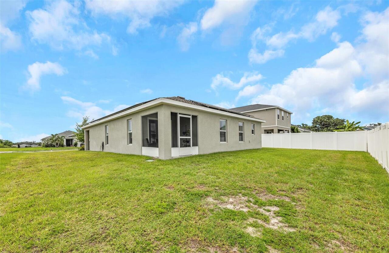 Listing Photo 10