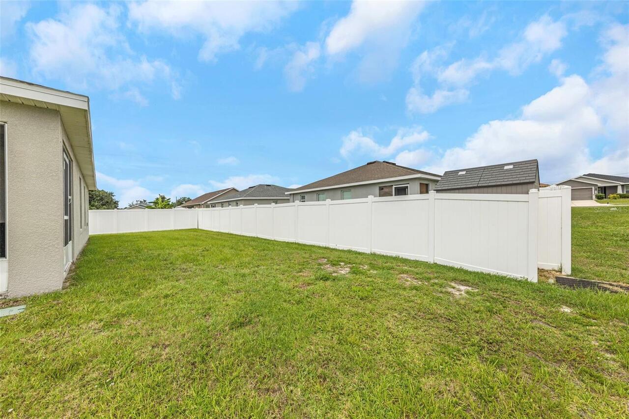 Listing Photo 11