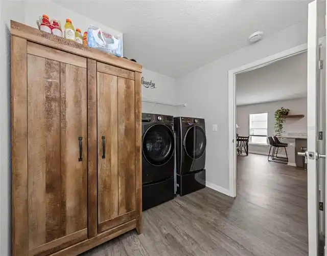 Listing Photo 14
