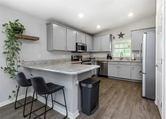 Listing Photo 18
