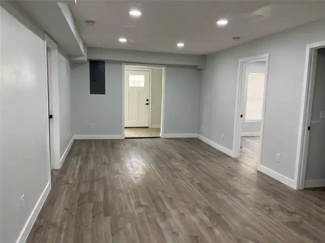 Listing Photo 9