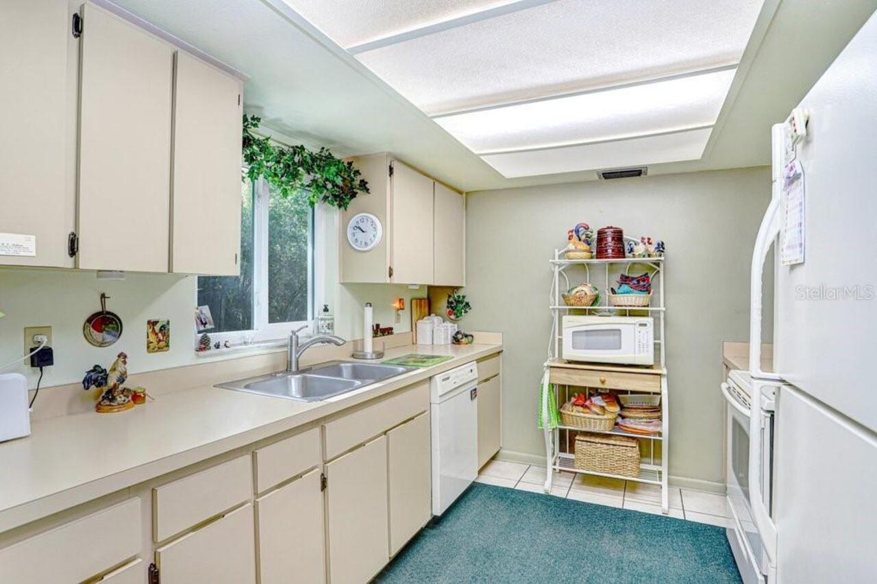 Listing Photo 11