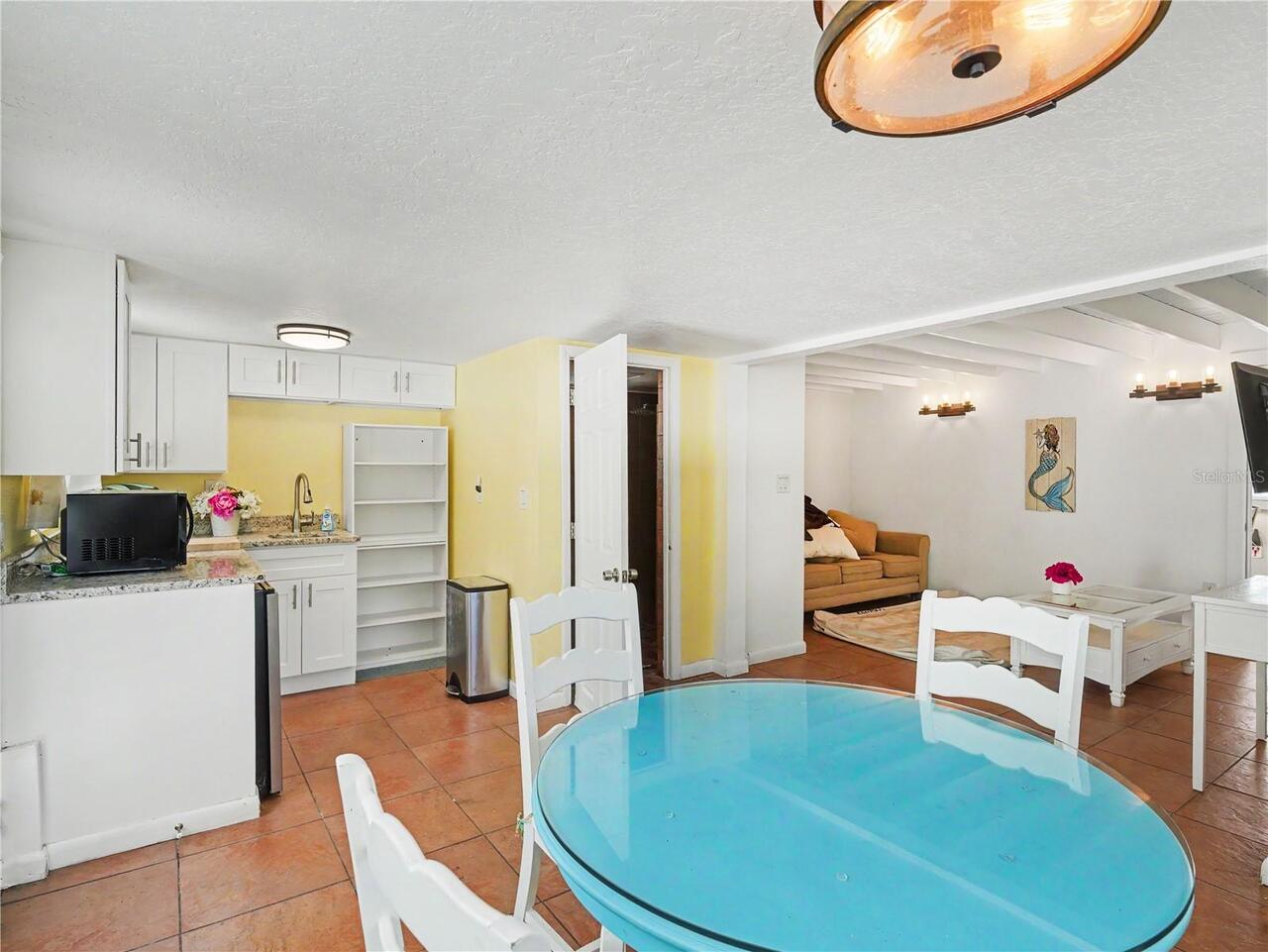 Listing Photo 10