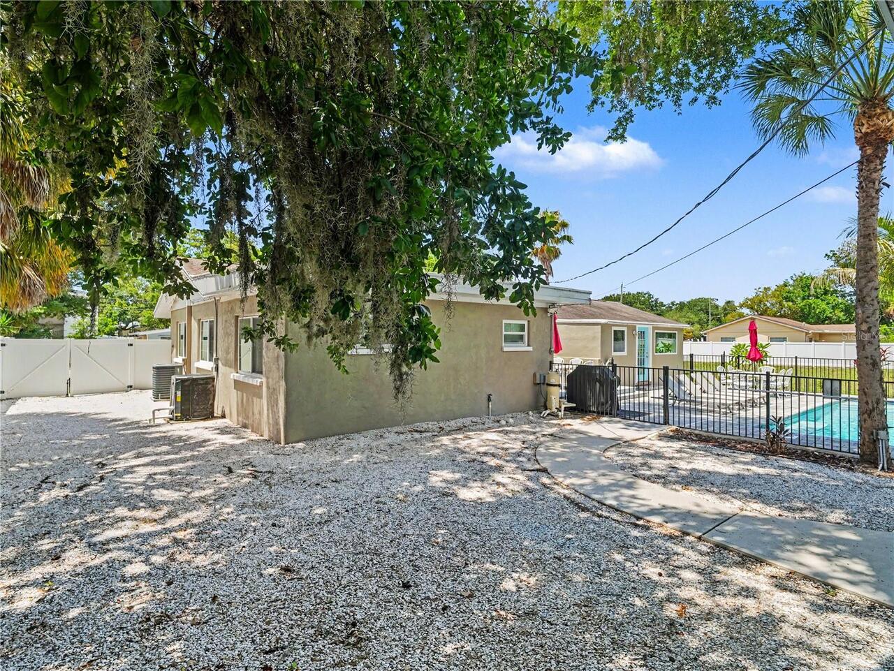 Listing Photo 25