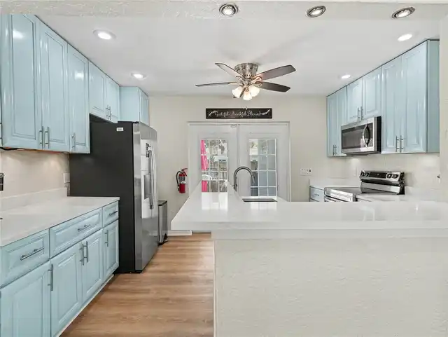 Listing Photo 11