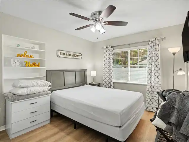 Listing Photo 15