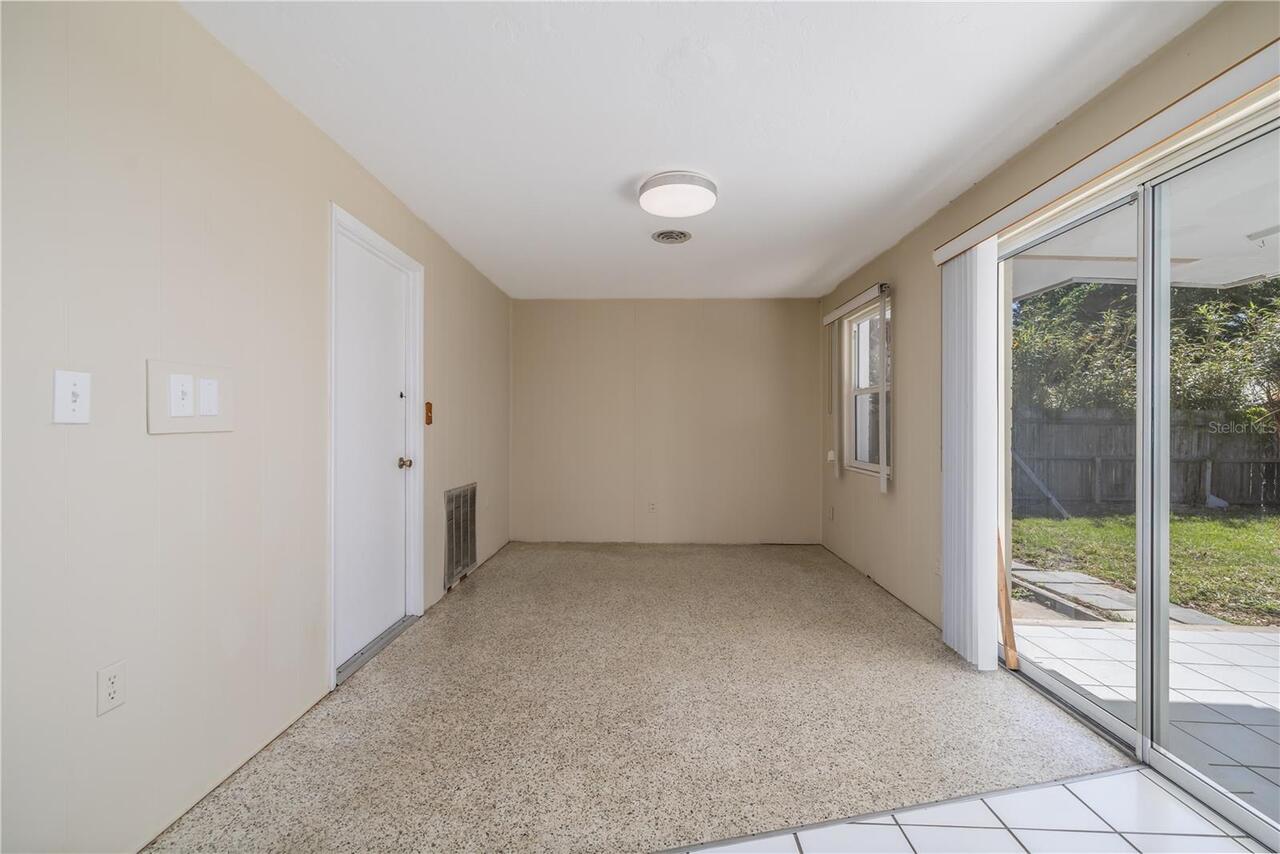 Listing Photo 14