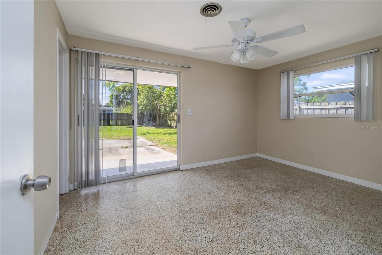 Listing Photo 16