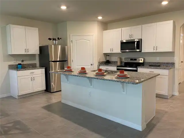 Listing Photo 14