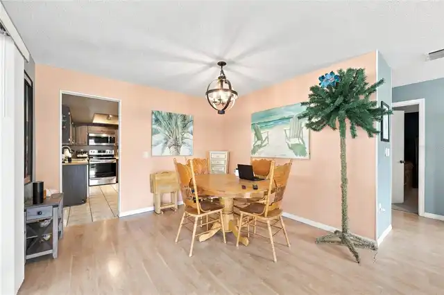 Listing Photo 14