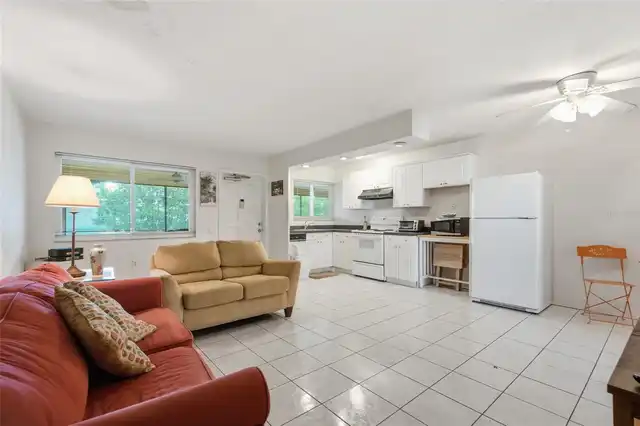 Listing Photo 9