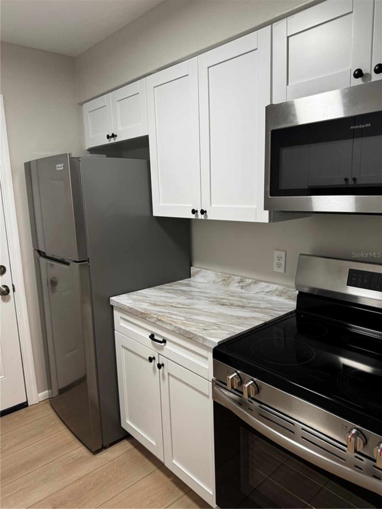 Listing Photo 8