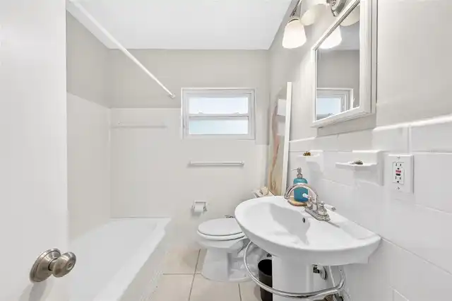 Listing Photo 18