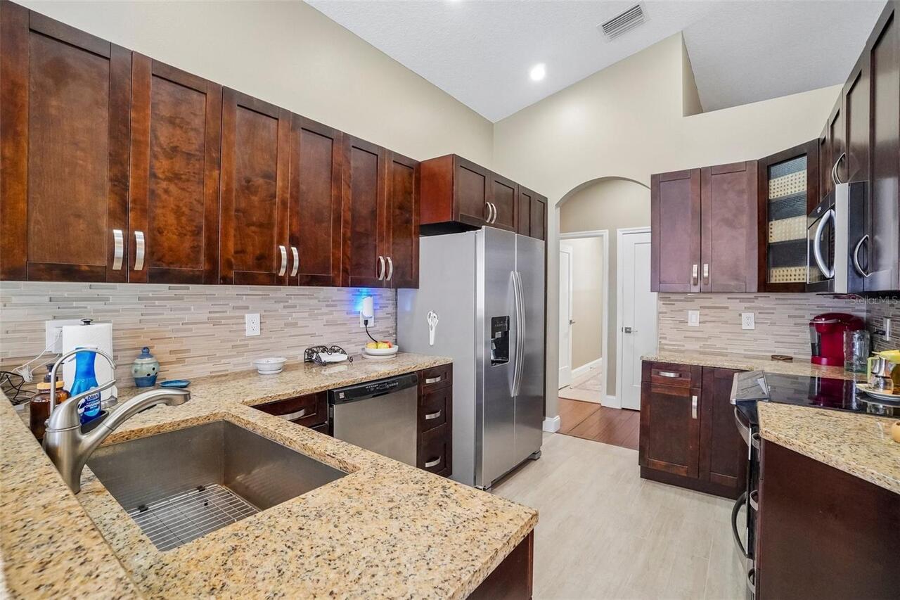 Listing Photo 16