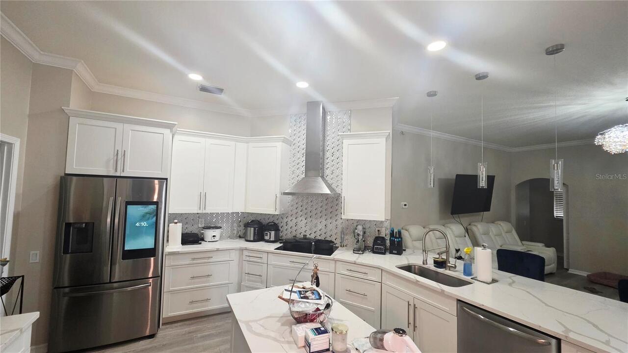 Listing Photo 11