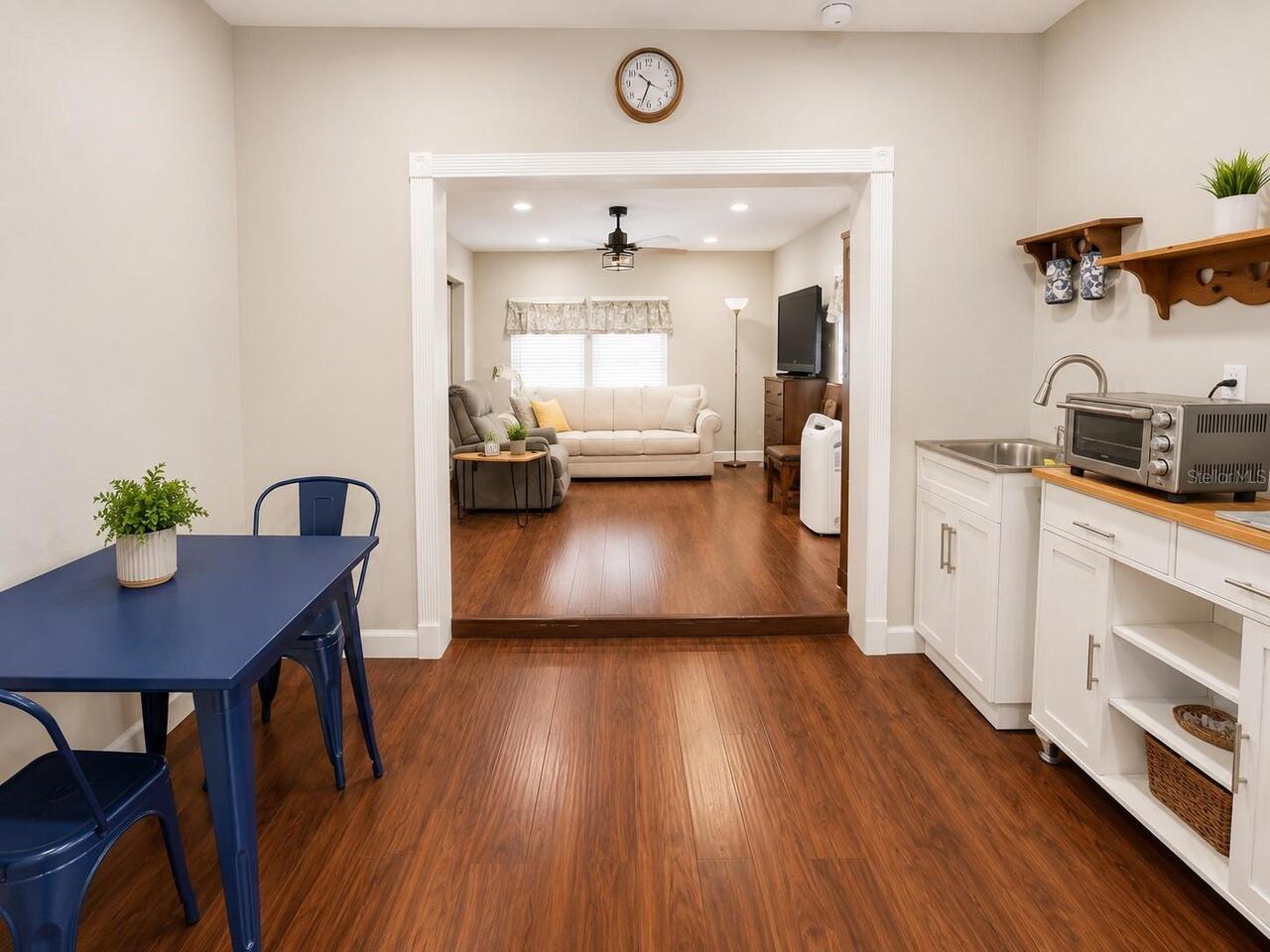 Listing Photo 11