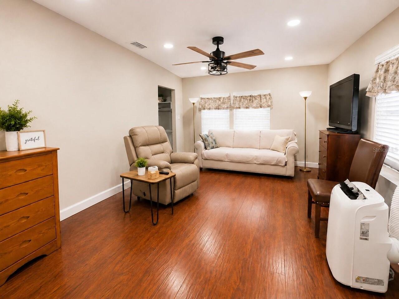 Listing Photo 15
