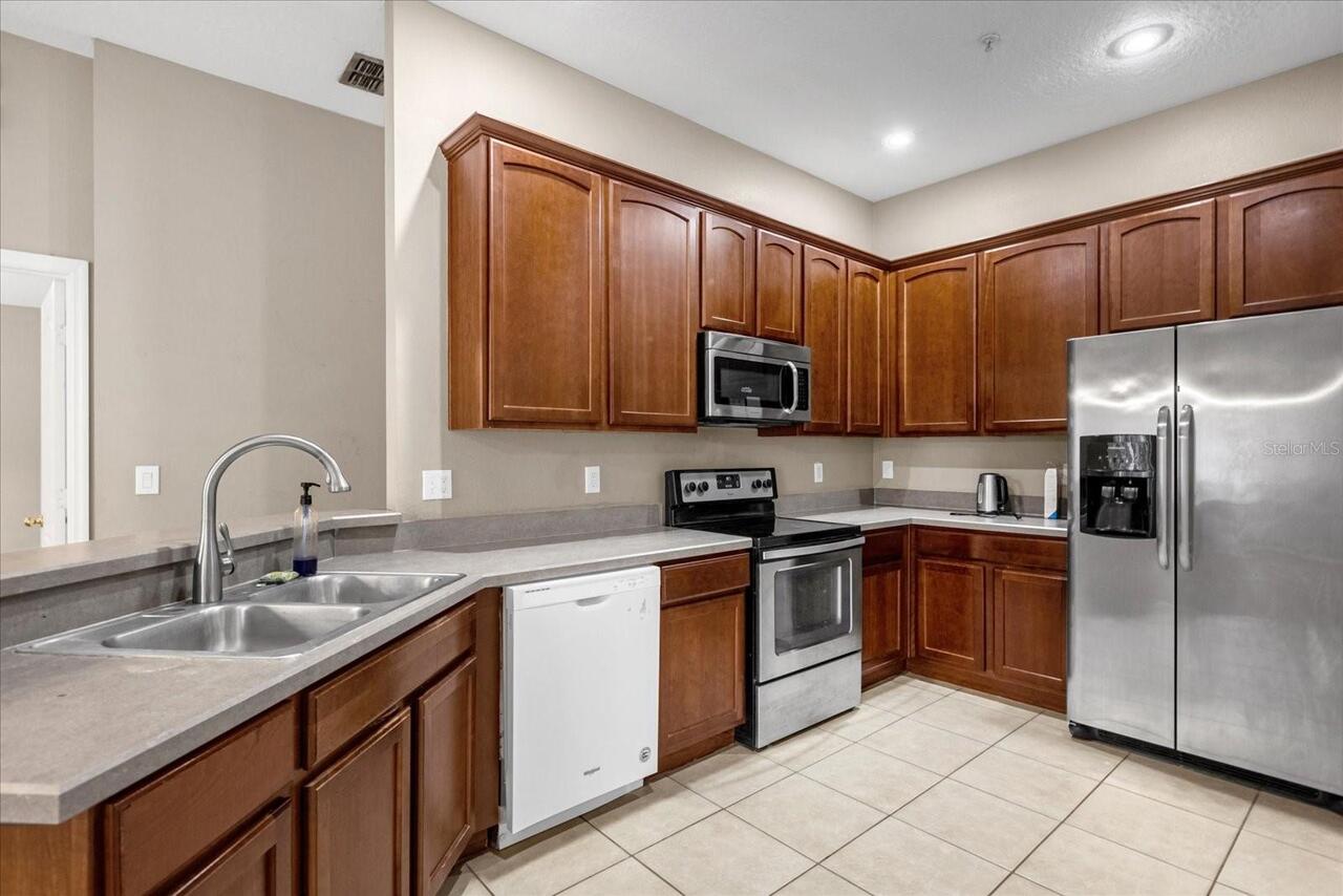 Listing Photo 8