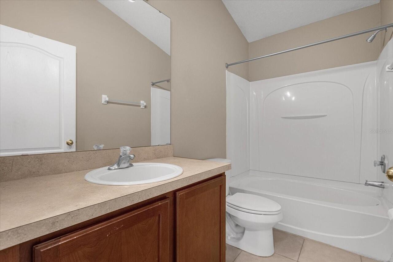 Listing Photo 11