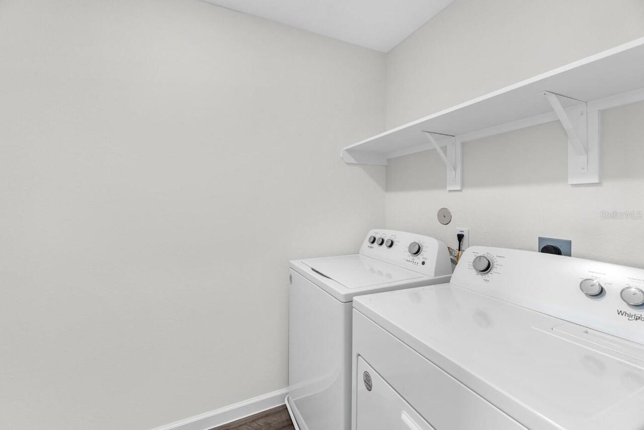 Listing Photo 12