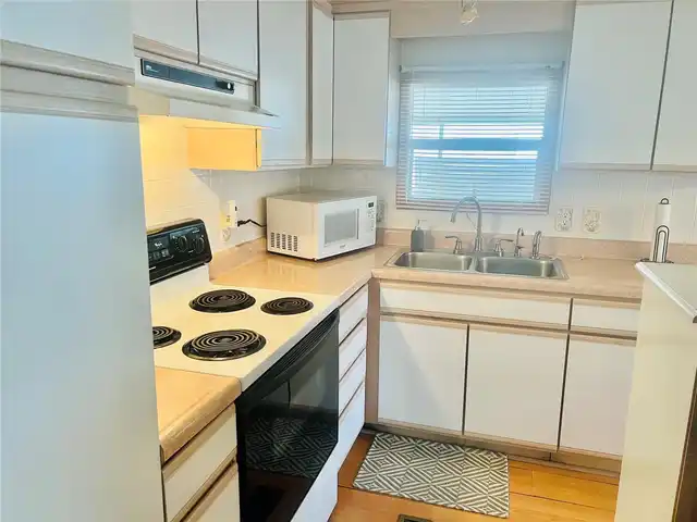 Listing Photo 6
