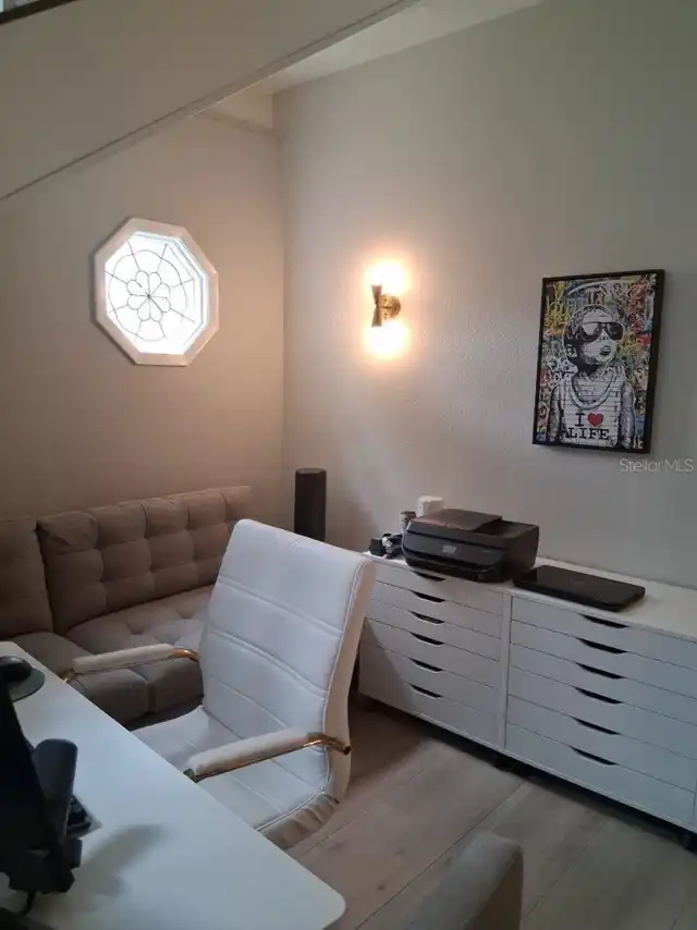 Listing Photo 14